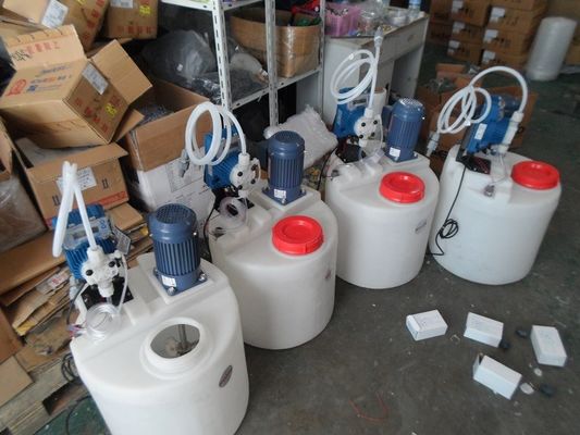 Sistema/equipo de dosificación químicos automáticos para el tratamiento de aguas, ajuste del pH