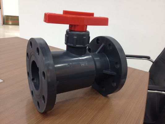 Bola plástica del reborde de UPVC, vávula de bola de la forma de Boddily, DN15-DN300